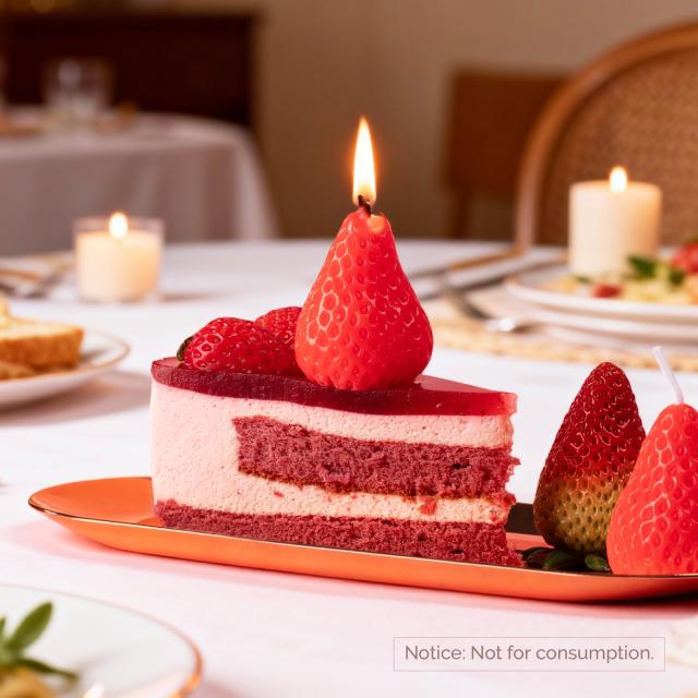 Strawberry-Shaped Scented Candle Gift Set